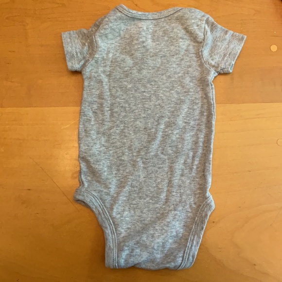 Carter’s “Hunk” Double Set Bundle - Picture 4 of 12